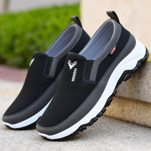 Men's Comfortable Breathable Mountaineering Canvas Shoes Walking Men's Shoes Slip-on Soft Bottom Flying Mesh Top Dad's Car Shoes