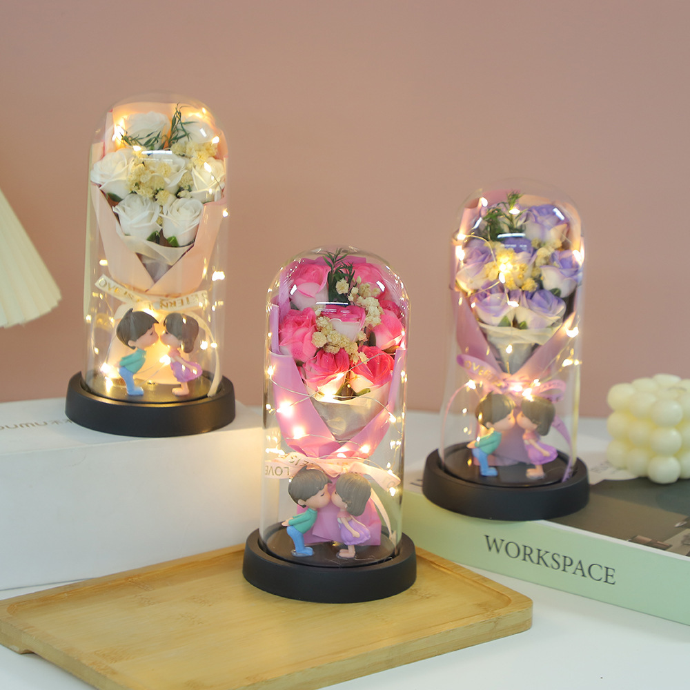 Cubierta de vidrio de flor de jabón de rosa eterna transfronteriza 520 Regalo de cumpleaños del día de la madre Adornos creativos para novios