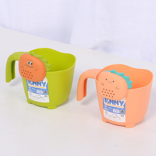 Baby bathtub scoop spoon infant hair washing cup household water ladle for children bath hair washing cartoon shower ladle