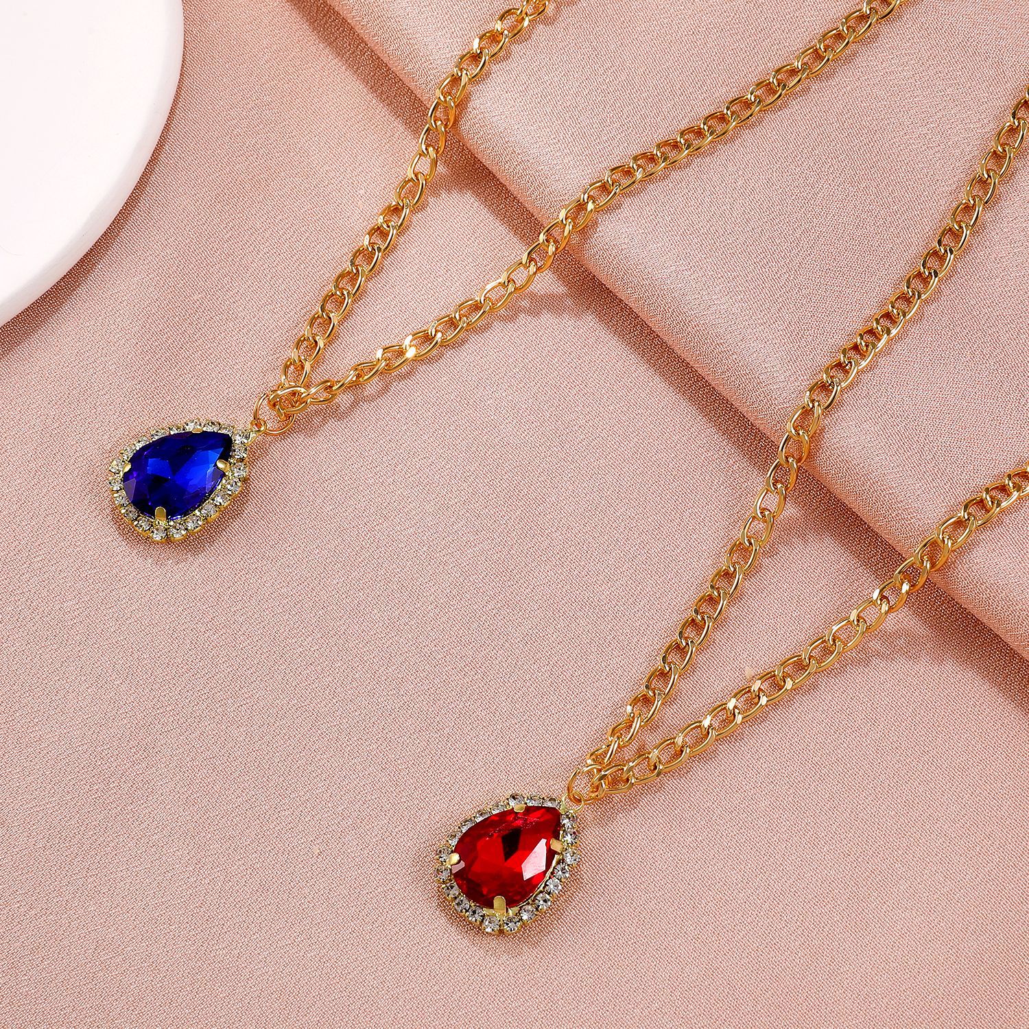 New Micro-encrusted Zircon Water Drop Pendant Alloy Necklace display picture 1