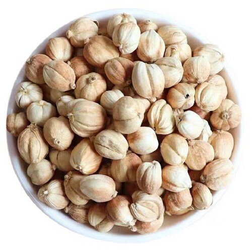 Source: Wholesale supply of dried white cardamom beans, used for flavor enhancement in seasoning and spicy hot pot bases.