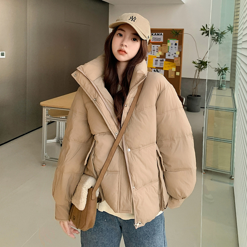 Ropa de pan de mujer corta ropa de algodón de tamaño grande 2023 otoño y invierno nueva chaqueta de algodón de bolsillo grande gruesa y suelta de moda de estudiantes