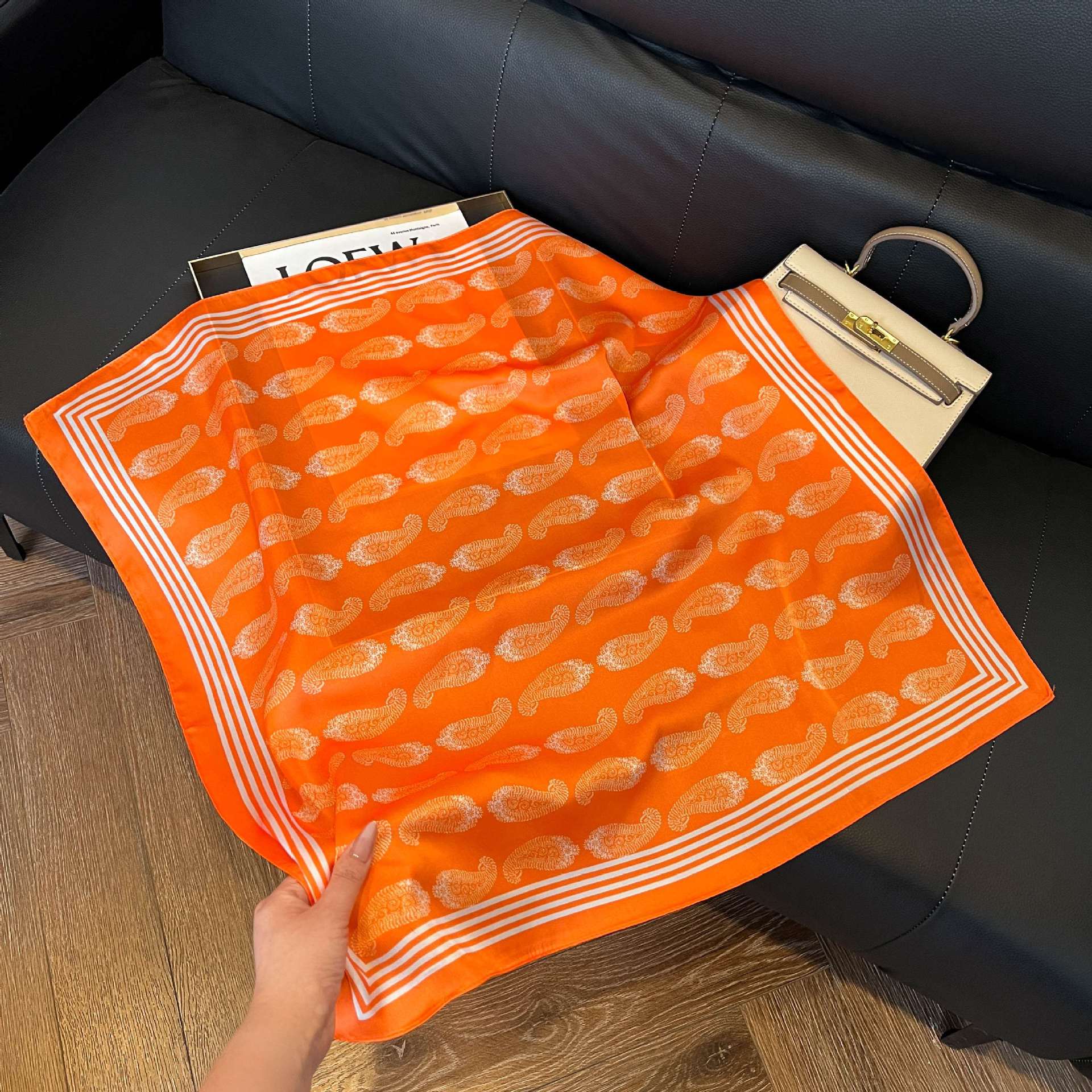 Nueva bufanda de seda de las mujeres de moda del todo-fósforo de alto grado pequeña bufanda cuadrada estilo coreano bufanda de cuello primavera y otoño bufanda retro bolsa de corbata image 140