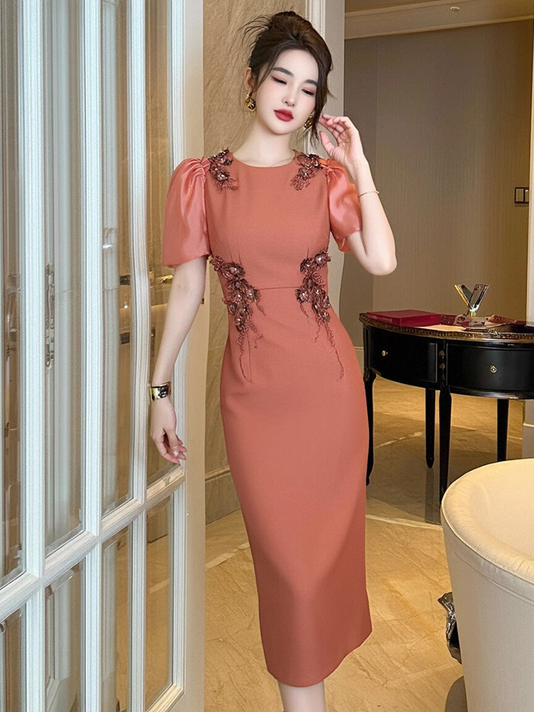 Đầm ôm body nữ hoa nổi 3D eo túi đính kèm, phong cách trưởng thành nhẹ nhàng — Màu đỏ gạch