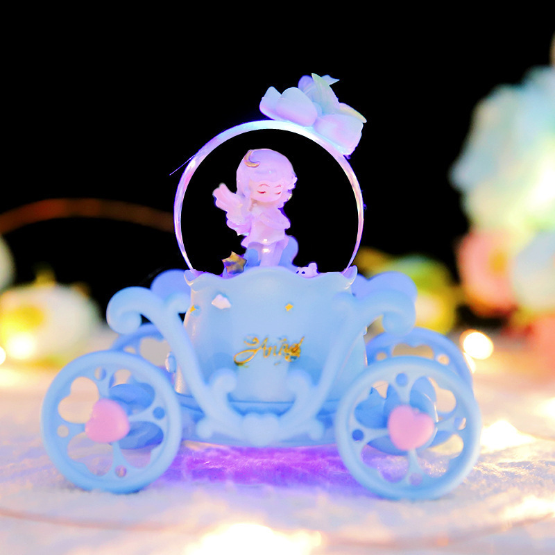 漫画のロリータの女の子の車のライトの雪の音楽のイルミネーションの水晶のボールのオルゴールの子供の学生の贈り物の卸売り|undefined