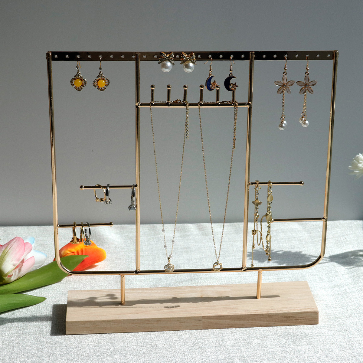 ʵľն̶ܵμܹҶֽеƷչʾ