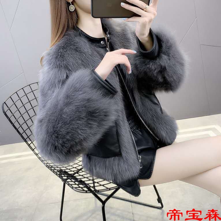 皮草外套女2022冬新款韩版仿狐狸毛PU皮拼接短款时尚两侧口袋大衣