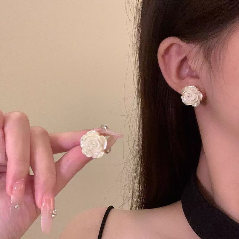White Camellia Earrings for Women, French Style, Small and Elegant Design, Light Luxury, High-End Feel, Unique Earrings