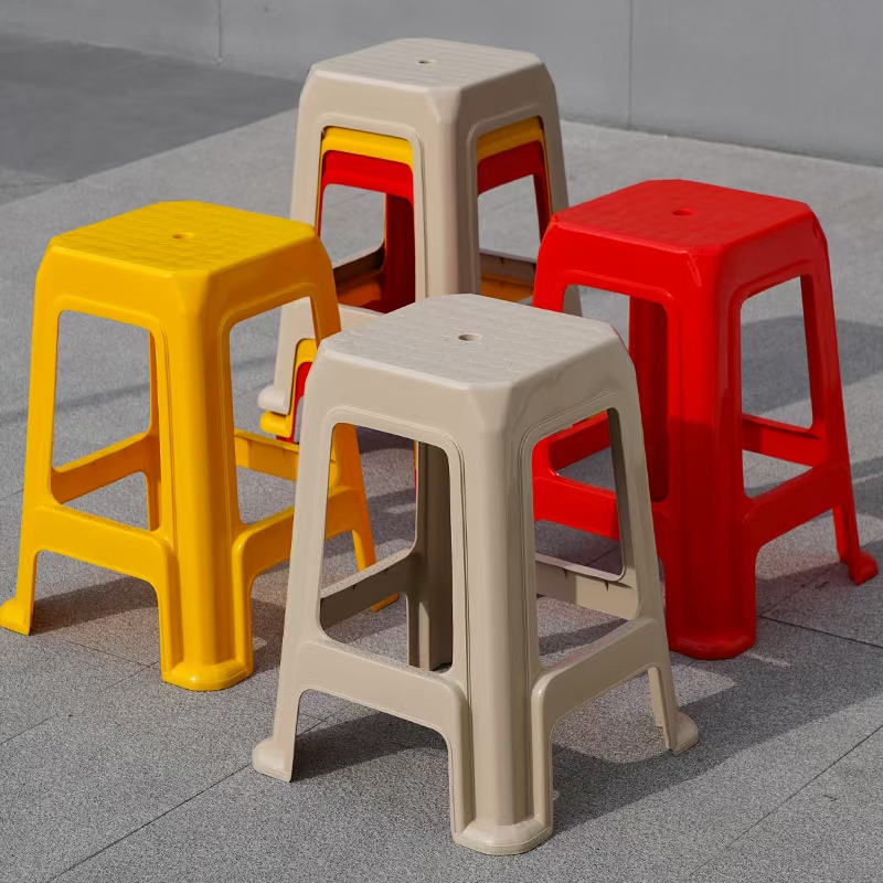 Fiesta de taburetes de plástico grueso 55cm de altura de asiento taburete de exhibición fábrica de taburetes de goma cocida duradera puede ser grabado con láser