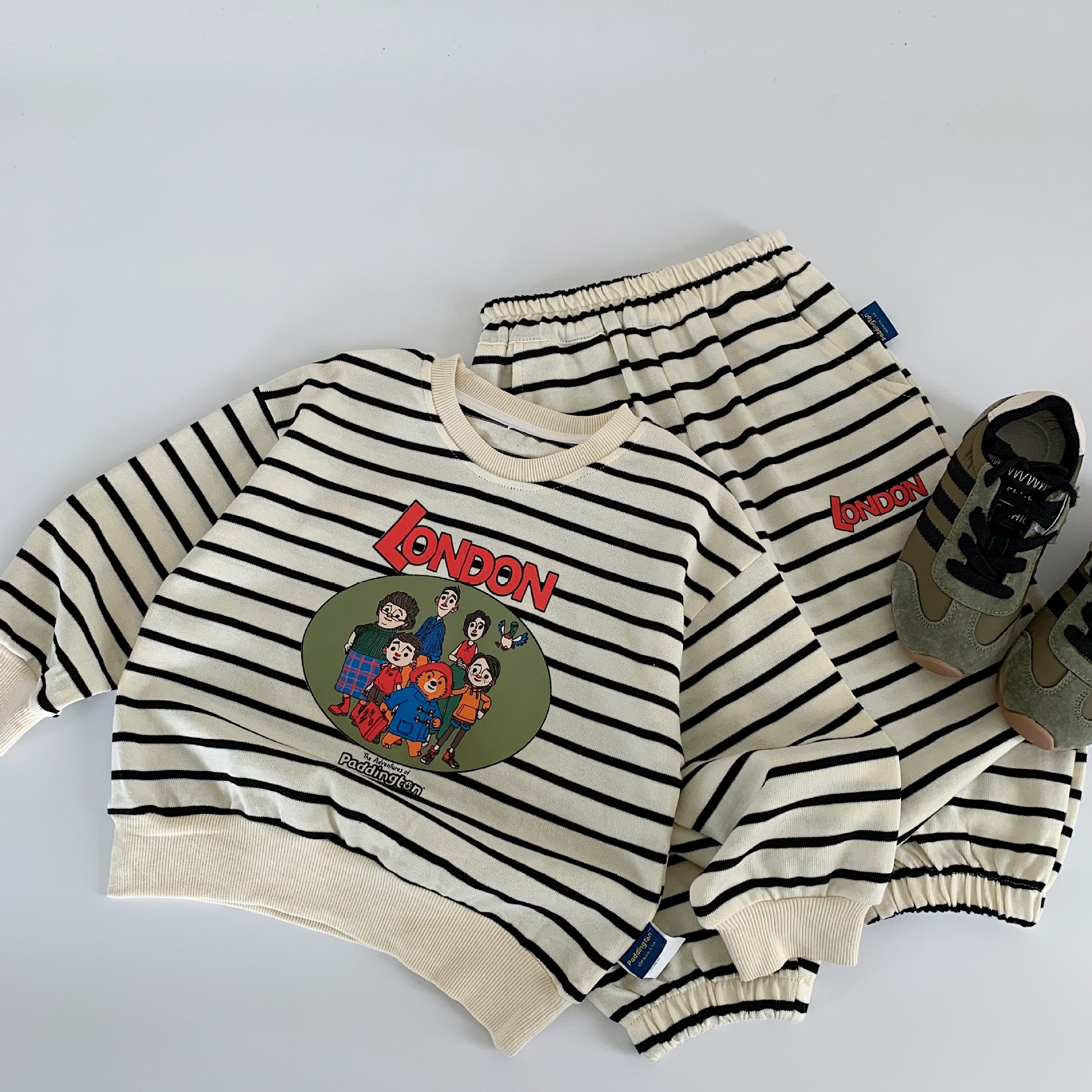 Mai Bao Niños Set de primavera y otoño 2025 nuevo estilo coreano de dibujos animados para niños y niñas dos piezas de ropa infantil al por mayor