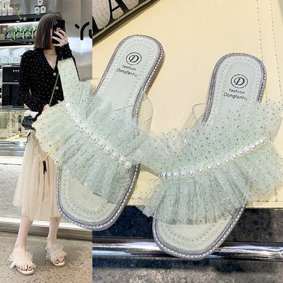 Cool slippers girl 2021 summer new pattern fashion Korean Edition Flat bottom Pearl Lace Word tow Sandy beach sandals