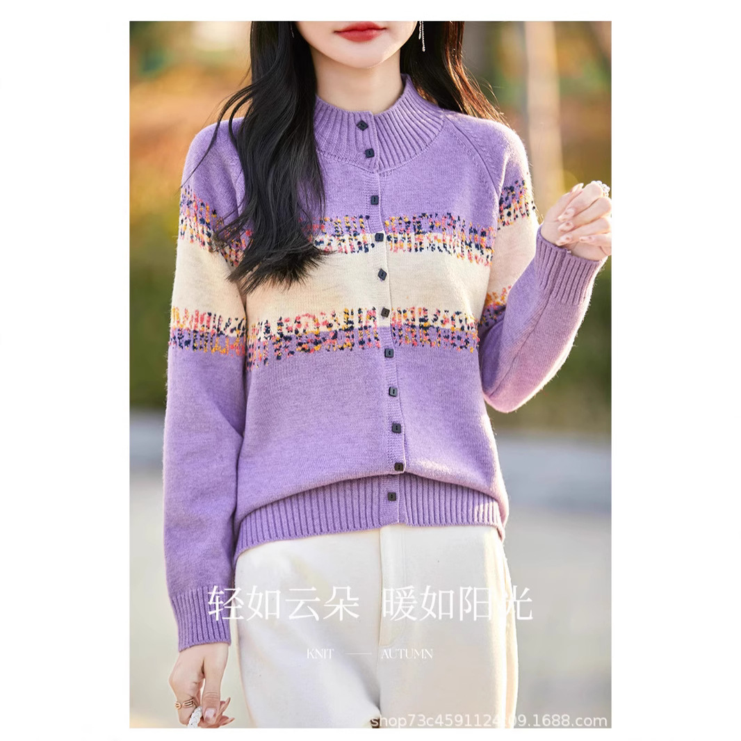 도매 가을과 겨울 새로운 피부 친화적 인 벨벳 세미 하이 크루 넥 니트 카디건 스퀘어 버클 대비 자카드 탑 코트 숙녀
