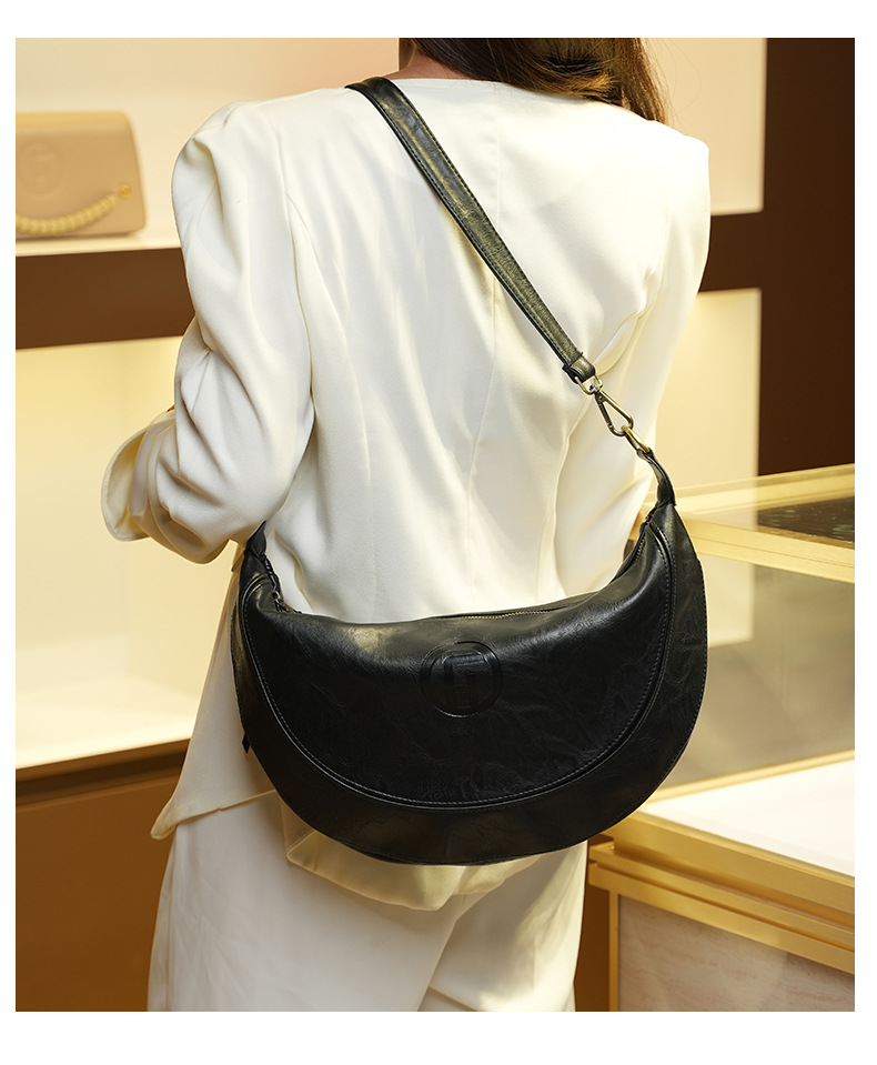 Borsa a tracolla da donna sotto ascella con tracolla larga_voghion.com