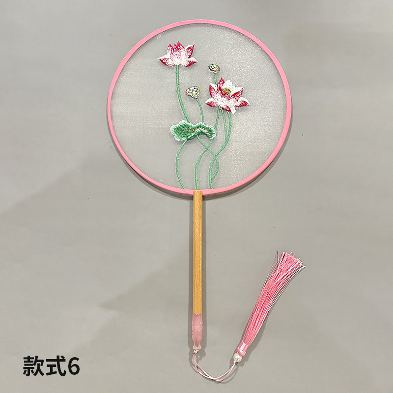 Abanico de grupo bordado Abanico redondo clásico Abanico de palacio Hanfu chino Estilo antiguo Mango largo Borla Cheongsam Ventilador de baile de seda transparente
