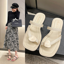 ���¿�A�_ƽ��Ů��Ь���ֵ����r�аٴ��⴩��߅ɳ��Ь