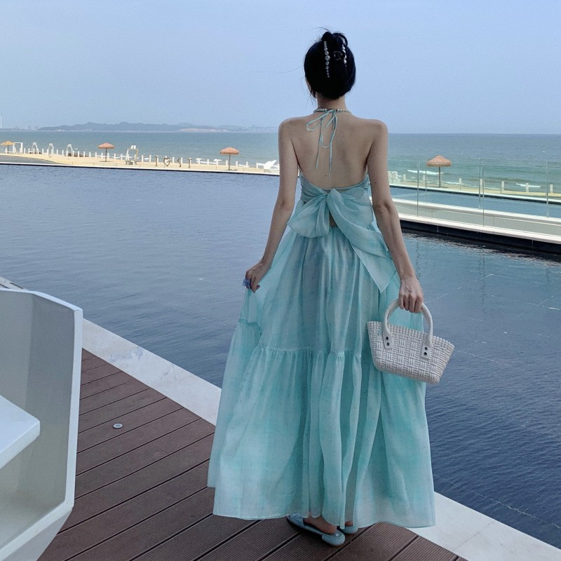 ミントグリーン海辺休暇ビーチチェック柄ドレス女性の夏の新しいホルターネック妖精気質ロングスカート