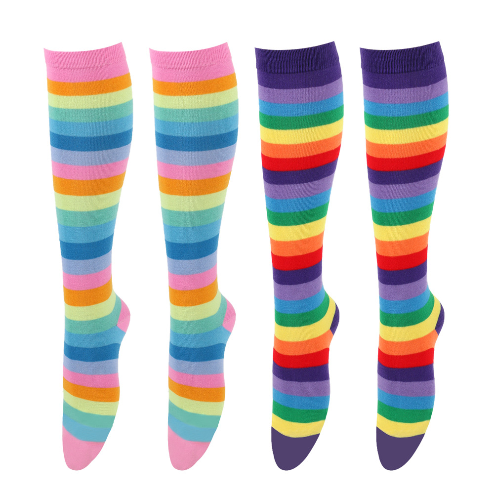 Unisexe Mode Arc-en-ciel Bande Polyester Coton Crew Socks Une Paire display picture 3