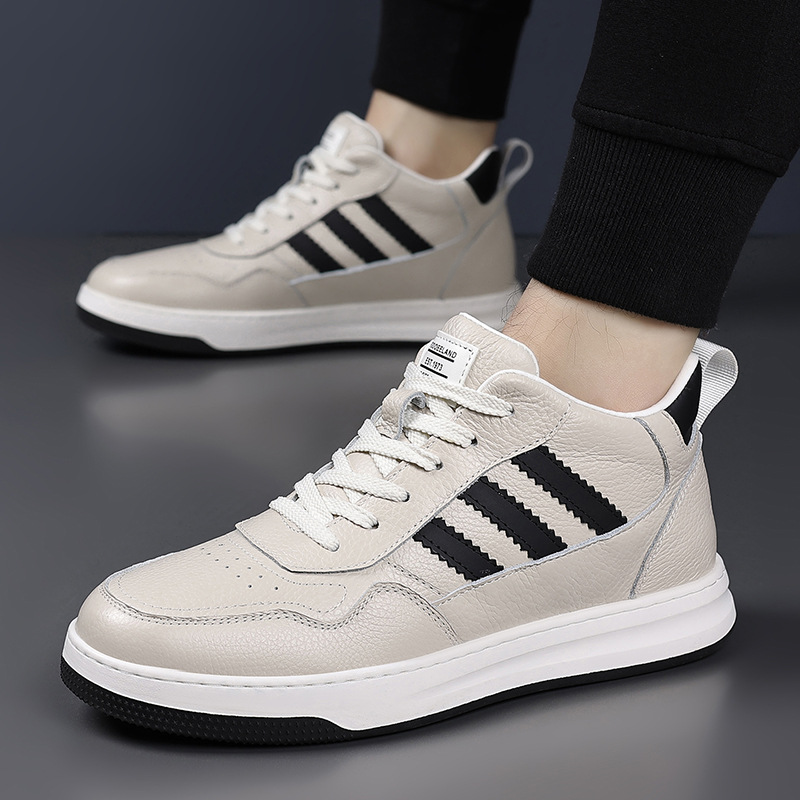 Zapatos de algodón de hombre de piel de vaca, zapatos casuales de lana, zapatos de suela gruesa de cuero y terciopelo, zapatos blancos cálidos para hombres.