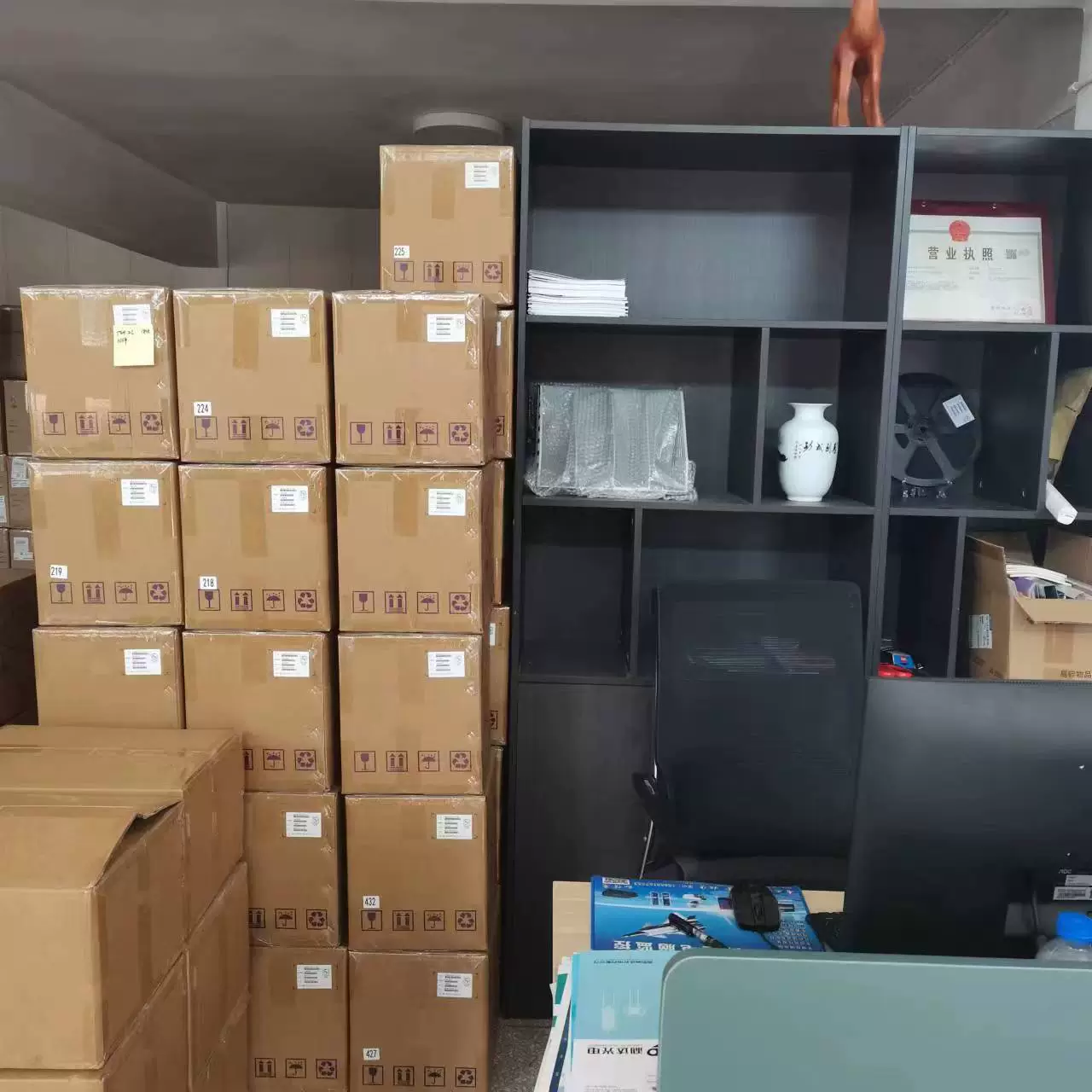 MT2658AF ESOP-8 Minxin 原装 800mA 2V-6V 输入 同步降压转换器 芯片