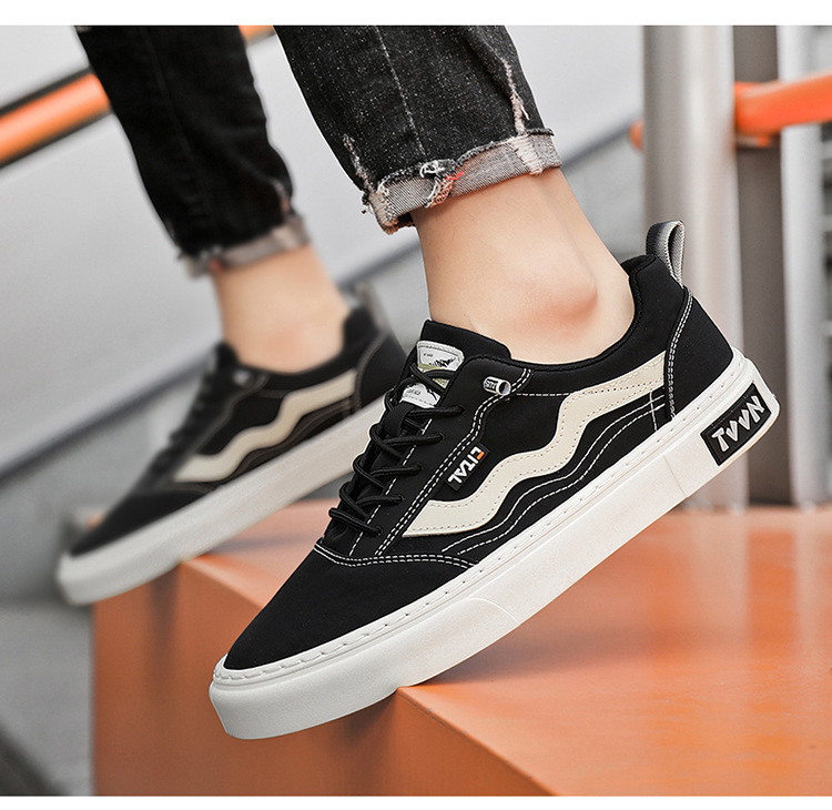 Canvas Herren Sommer, atmungsaktiv, vielseitig einsetzbar. Einfußtuch für Sport und Freizeit, weich besohlte schwarze Flats, trendig_voghion.com