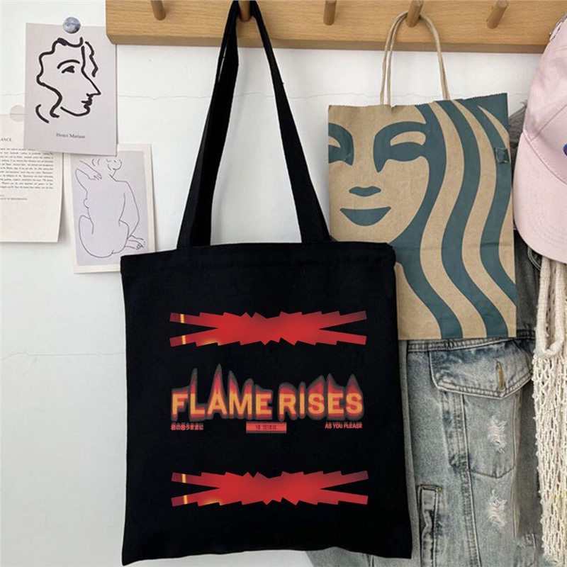 女团LE SSERAFM帆布袋专辑LOGO文字手提单肩包女粉丝书袋布包