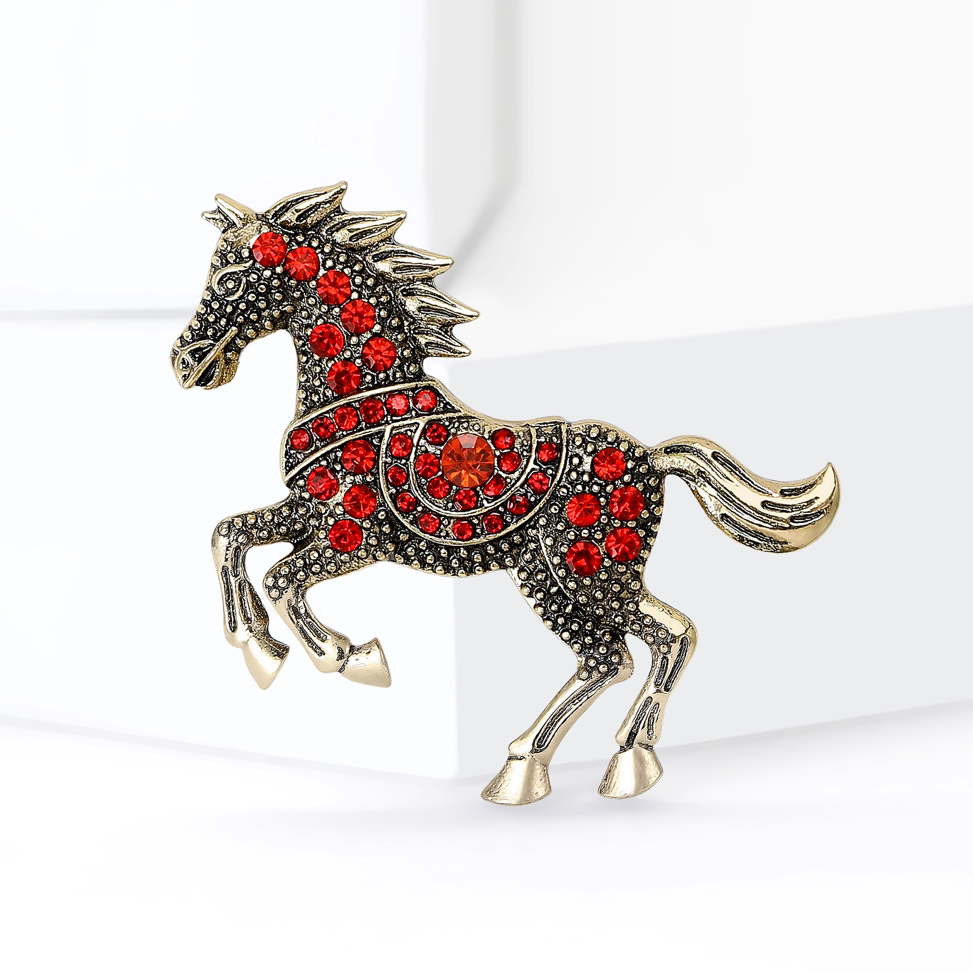 Hot-Selling Fashionable Light Luxury Retro Enamel Horse Rhinestone Brooch Versatile Anti-Exposure Clothing Accessory Pin