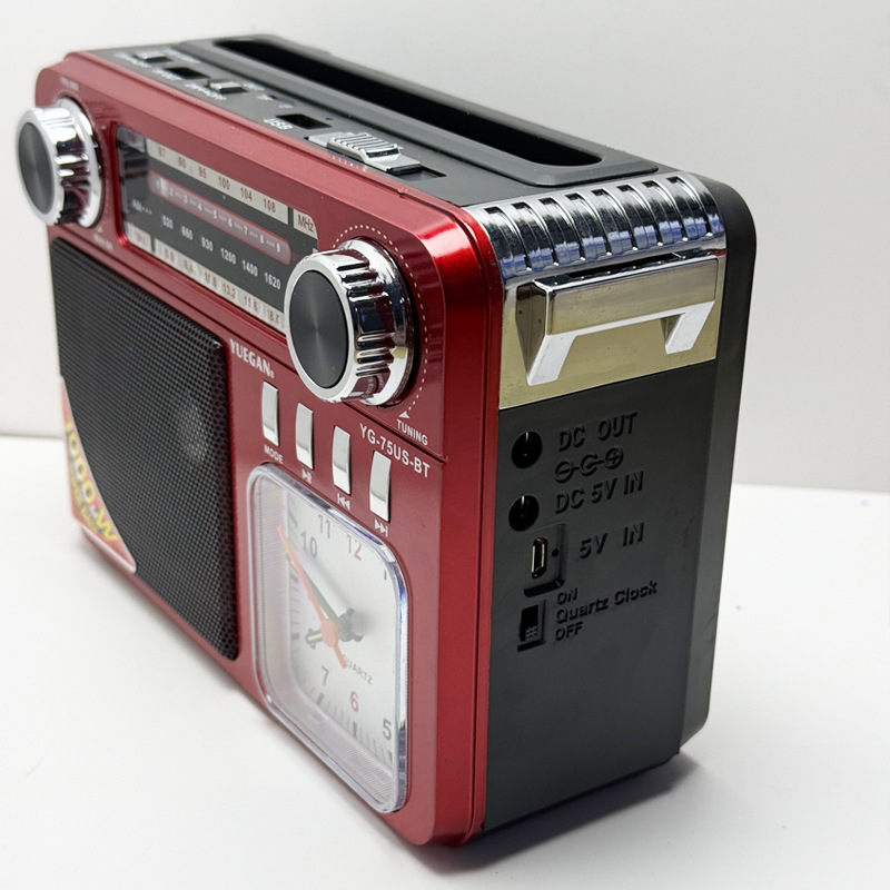 Radio multifuncional transfronteriza europea y americana iluminación de emergencia cargar teléfono celular con reloj recargable altavoz de tarjeta solar