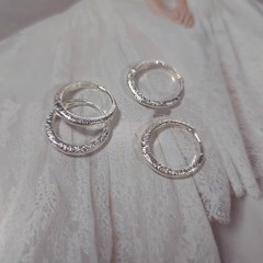 韓国版のシンプルなS925スターリングシルバーのキラキライヤリングつや消しイヤリングサークルイヤリング