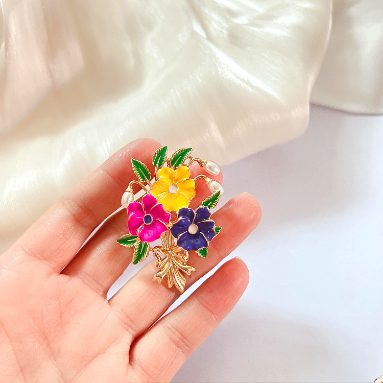 Brooches Classification Fashion Pin Flower Alloy Plating Artificial Pearls Women'S Brooches