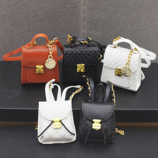 �����Ɍ�Labubua�������p���BJD����6��8��12�ֱ��������޻�����