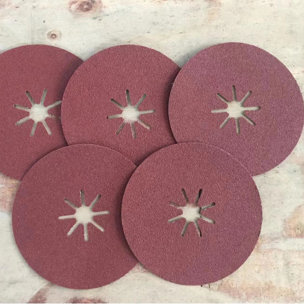 批发4寸十字孔 米字孔钢纸磨片 圆孔磨片盘木工 金属打磨抛光片砂