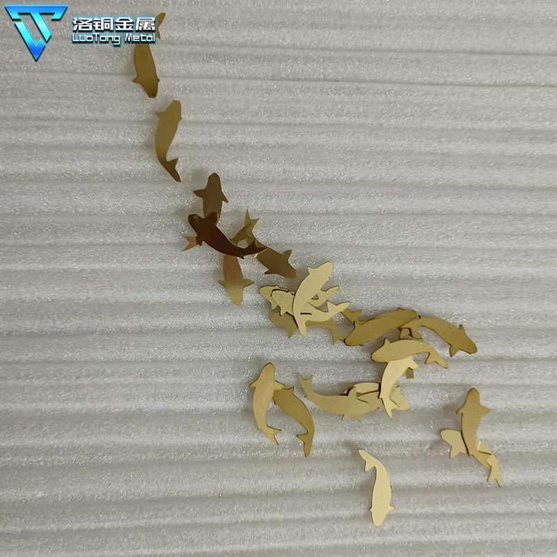 H62高精黄铜板异型来图激光切割木制品装饰铜片0.8mm户外广告LOGO