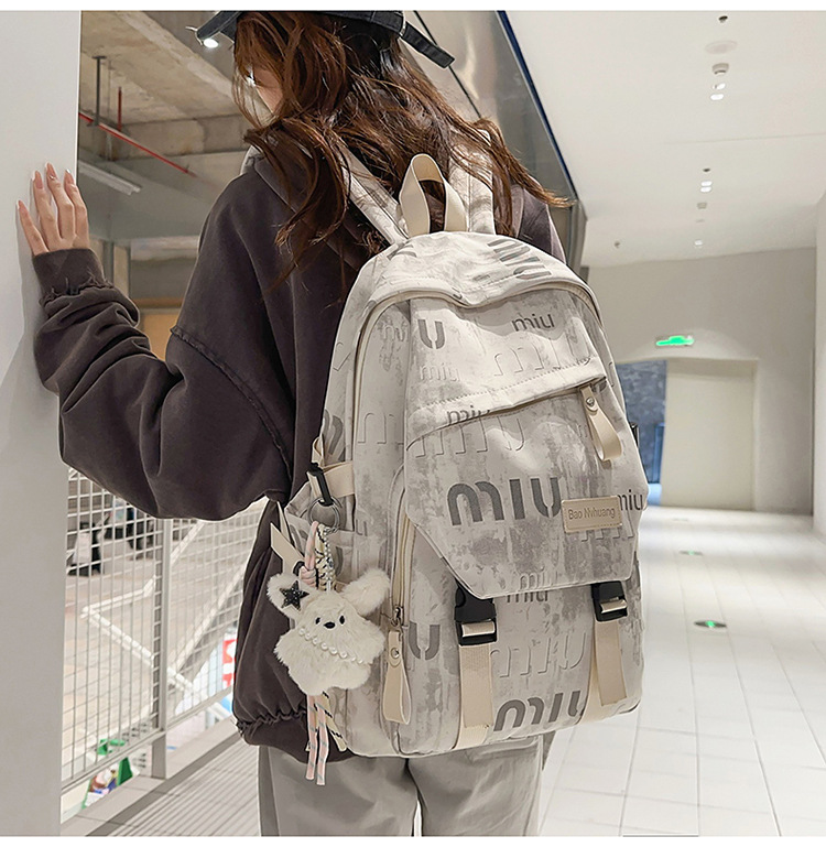 Lightweight Fashionable New Model Backpack 2026 Large Capacity Graffiti Student Backpack Casual Trendy Daily Commute School Bag