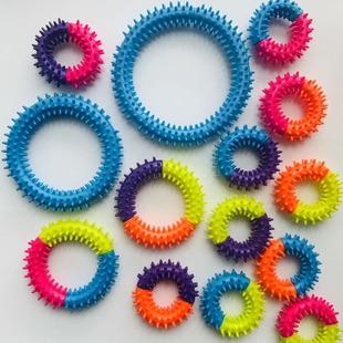Pet Toy Manufacturer Wholesale Direct Supply Tpr Tooth Cleaning Small Thorn Rings for Cats and Dogs to Chew and Grind Teeth to Relieve Boredom, Environmentally Friendly and Odor-Free