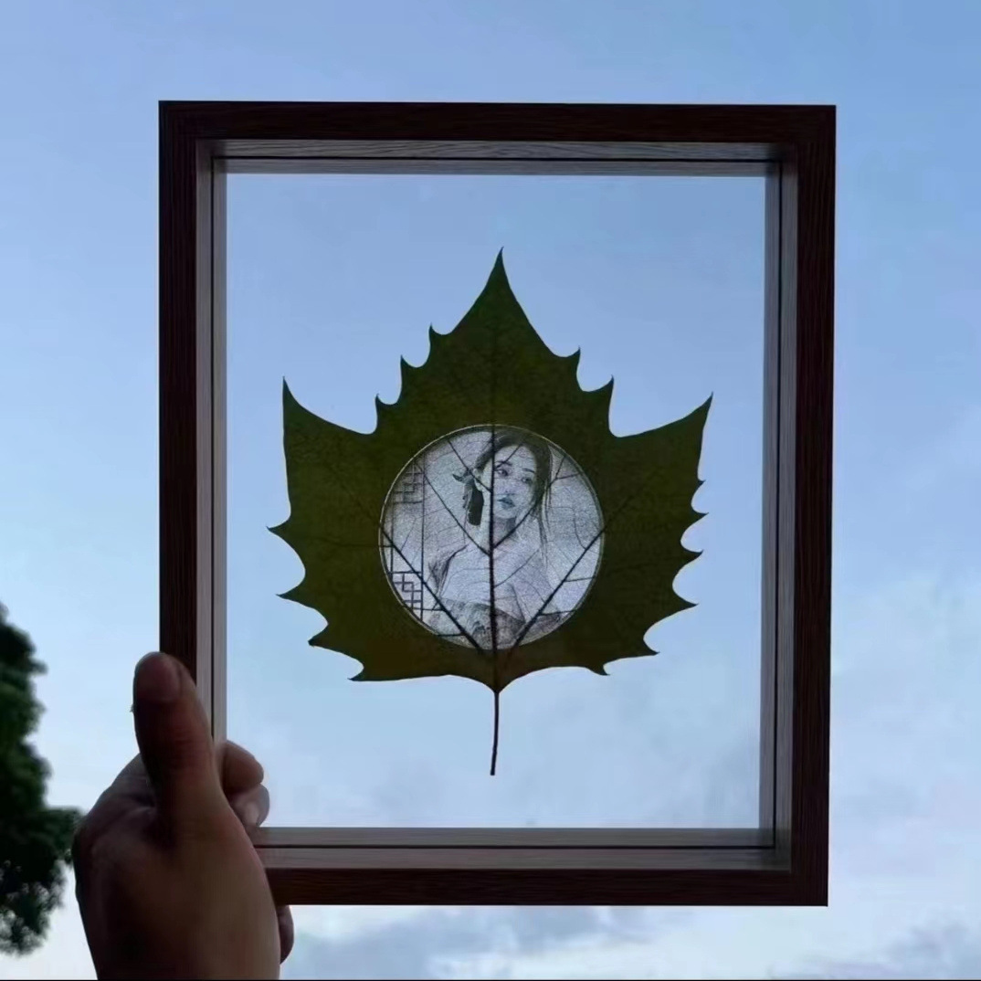 플라스틱 포장 + 플라타너스 잎 사진 + 6inch 나무 색상 액자