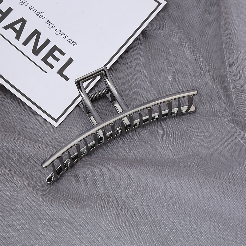 European And American Simple One-line Large Catch Clip Korean Back Of The Head Hairpin display picture 6