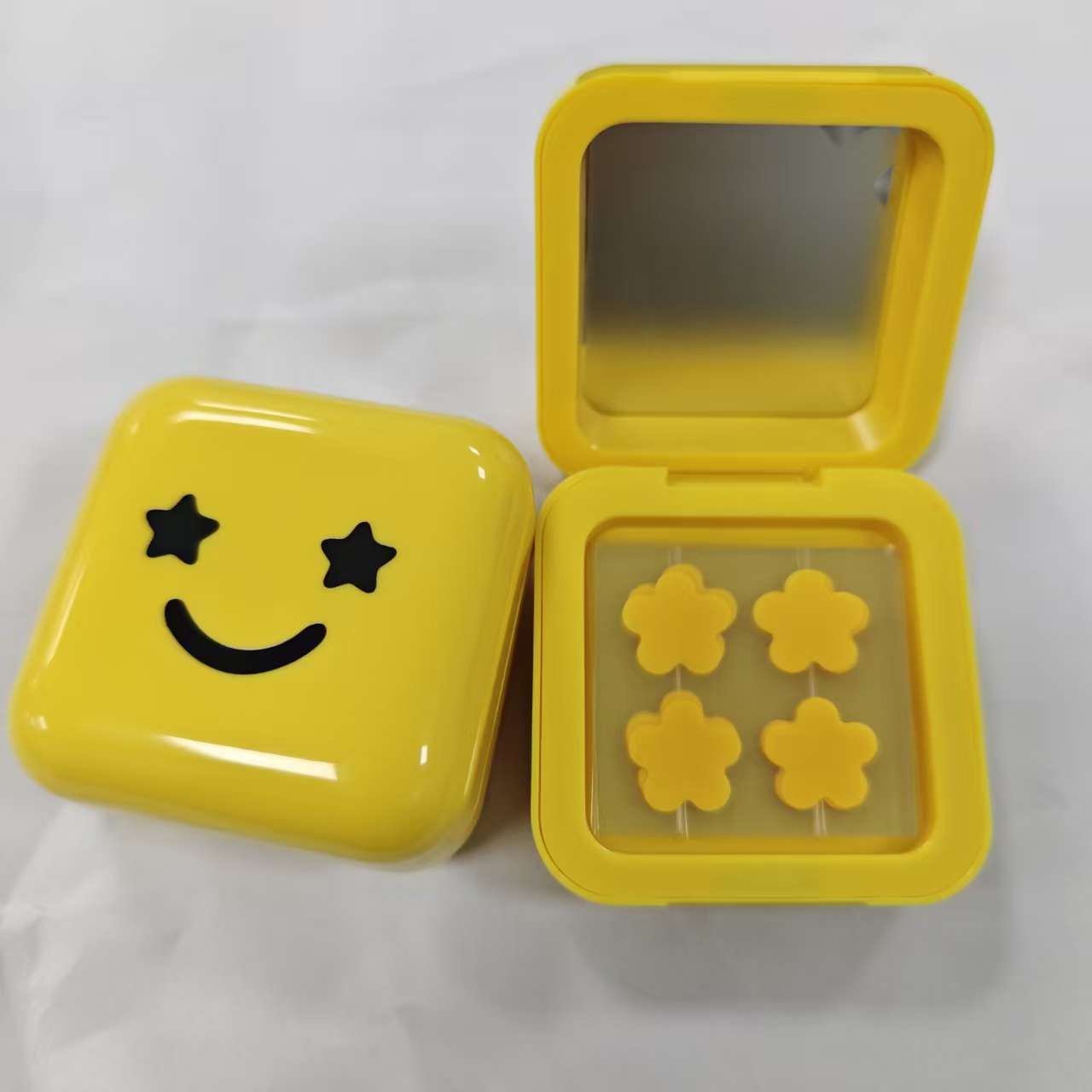 노란색 스마일 거울 케이스 + 꽃무늬 여드름 패치 32개입