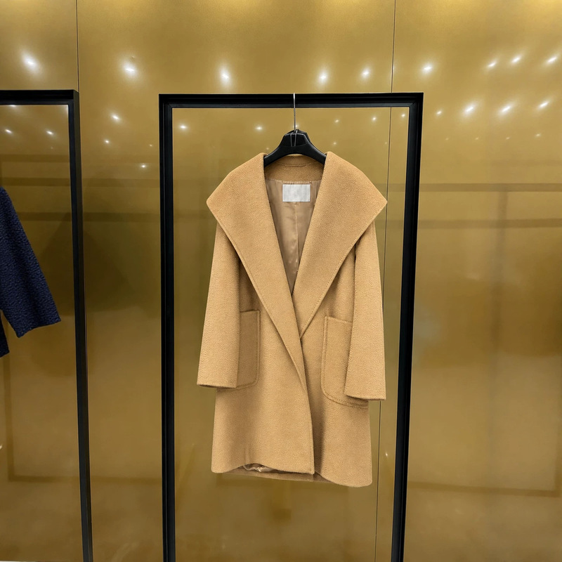 Max's Same Style Rialto Water Ripple Cashmere Wool Hooded Coat for Women in Camel Color Max's Same Style Rialto Water Ripple Cashmere Wool Hooded Coat for Women in Camel Color