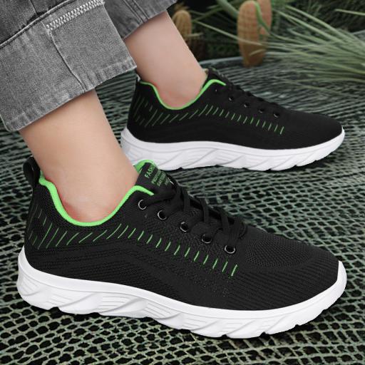 Nuevos zapatos deportivos de malla voladora 2025 para hombres, zapatos casuales ligeros de suela suave para primavera y verano, zapatos para correr transpirables para estudiantes