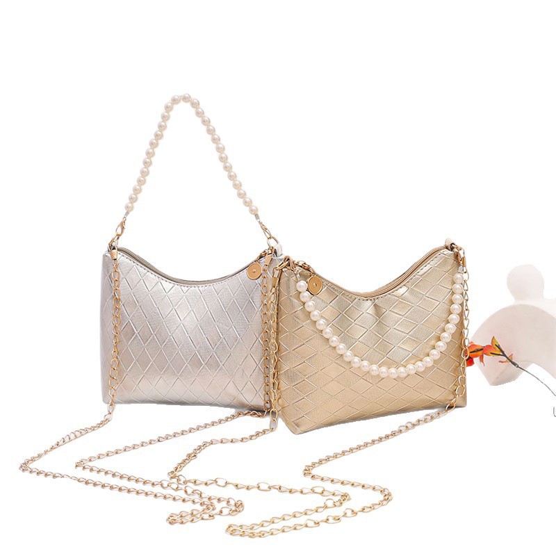 2025 nuevo bolso de moda bolso de mujer de nicho de cadena de alto nivel bolso de hombro pequeño bolso de brazo fresco versátil