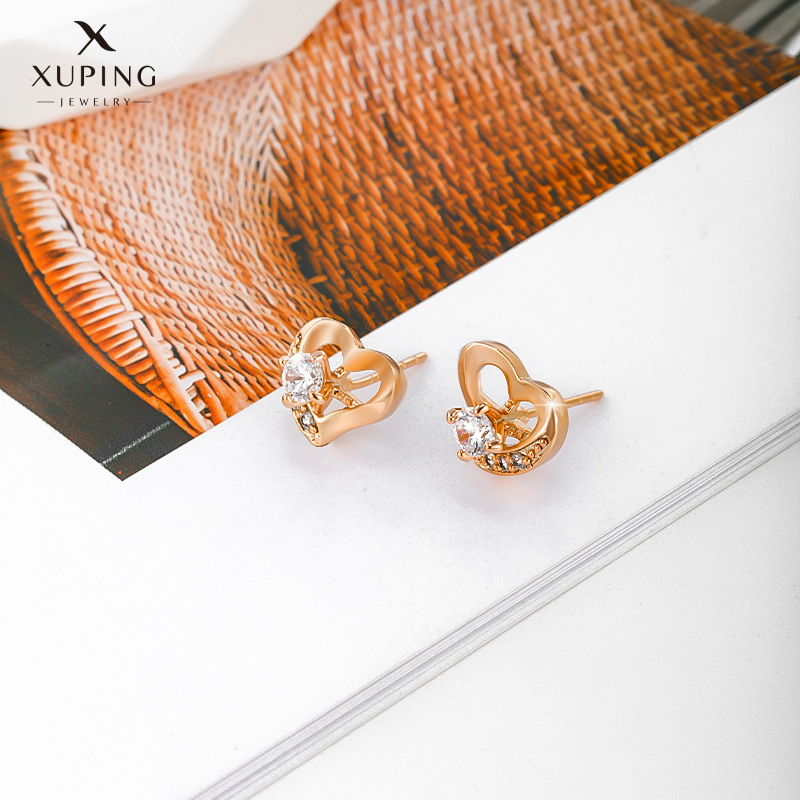 Pendientes de Corazón con Incrustaciones de Diamantes de Aleación de Joyería Xuping para Mujer, Modernos, Ligeros y de Lujo, Pequeños y Exquisitos Pendientes en Forma de Corazón, Sensación de Nicho y Alta Gama