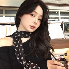 早春の韓国版レトロな波点プリントの長いスカーフの女性の怠惰な風はシンプルで高級感のあるマフラーを多く使って首を結びます。