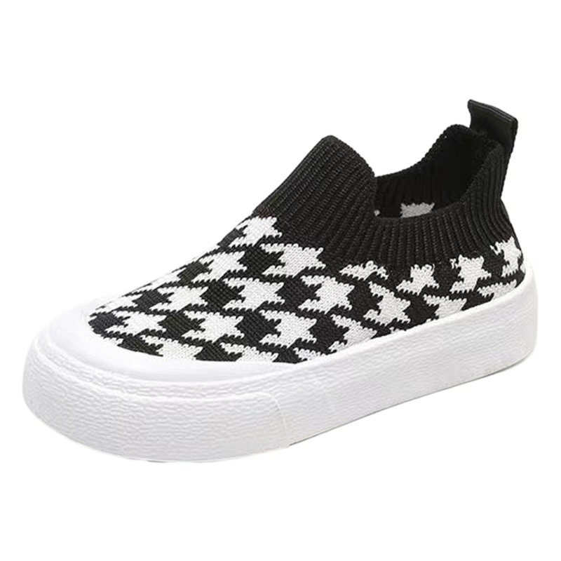 2022 a principios de otoño nuevos niños al por mayor slip-on de moda todo partido transpirable pequeños y medianos niños volando Tejido estilo coreano entrega de una pieza