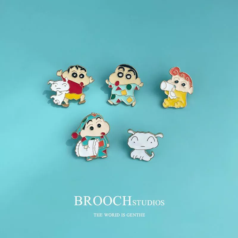 Маленькая белая брошь Crayon Shin-chan, японский милый мультяшный индивидуальный металлический значок, булавка для мужчин и женщин, украшение для одежды и сумок