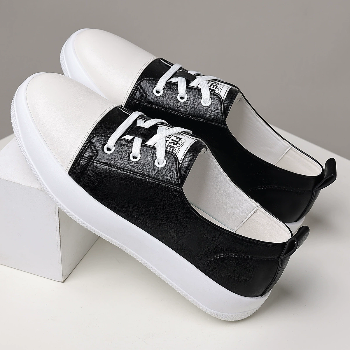 Мужские весенне-летние удобные повседневные кроссовки на плоской подошве, универсальные однотонные туфли, студенческие модные модные кроссовки