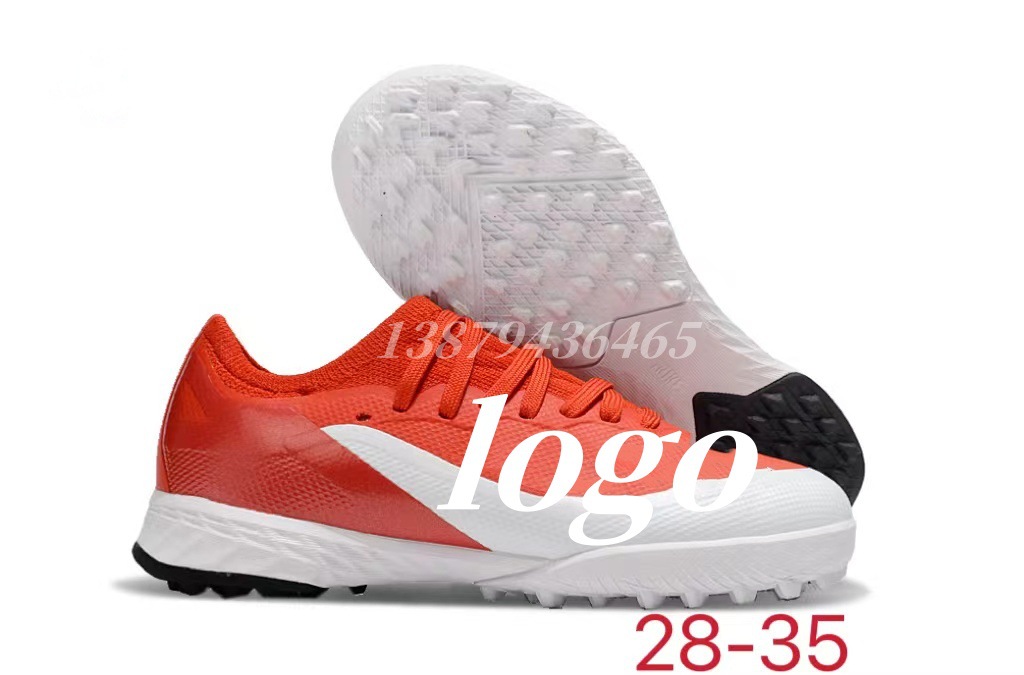 Los fabricantes de Putian venden al por mayor zapatos de fútbol de la serie X de entrenamiento verde de uñas rotas para niños y niñas de interior transfronterizos