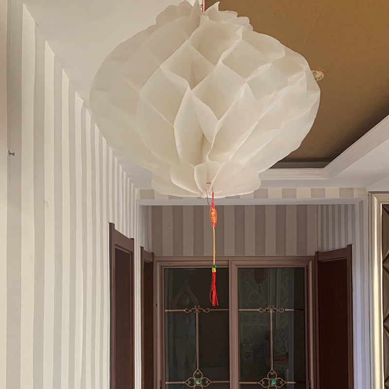 白色圆球清明塑纸灯笼