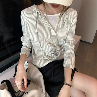 韩系休闲百搭假两件条纹连帽T恤女2026秋慵懒风宽松显瘦长袖上衣