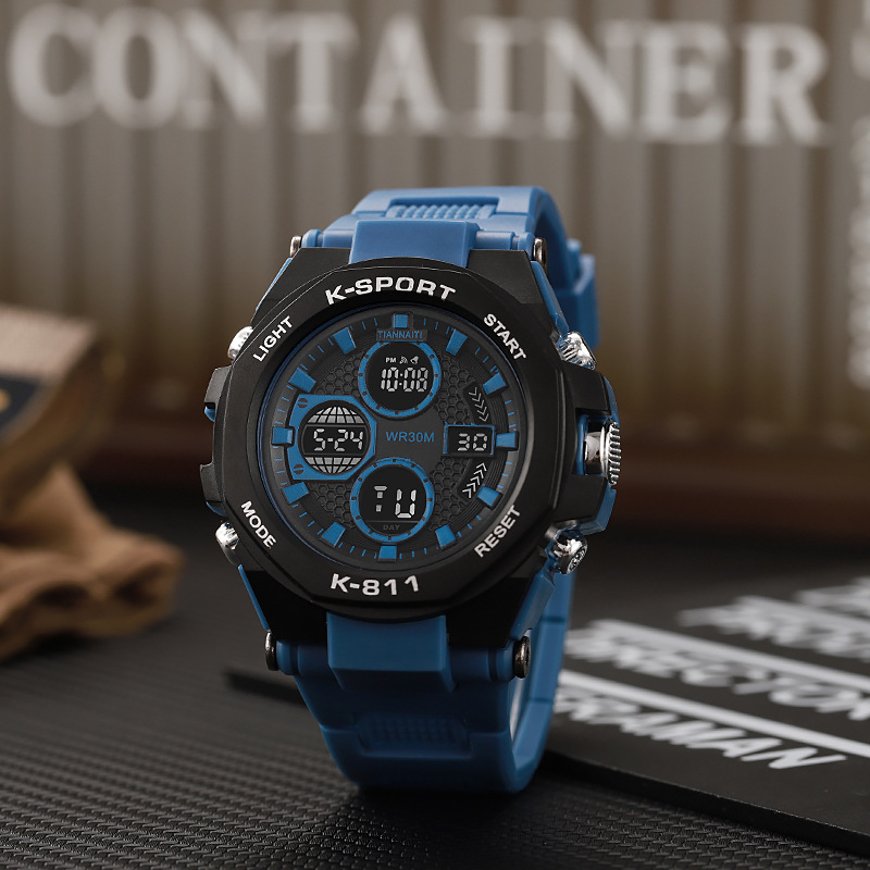 2025 reloj electrónico luminoso con alarma de moda multifuncional transfronterizo, cronometraje para deportes al aire libre, fabricante de relojes electrónicos al por mayor