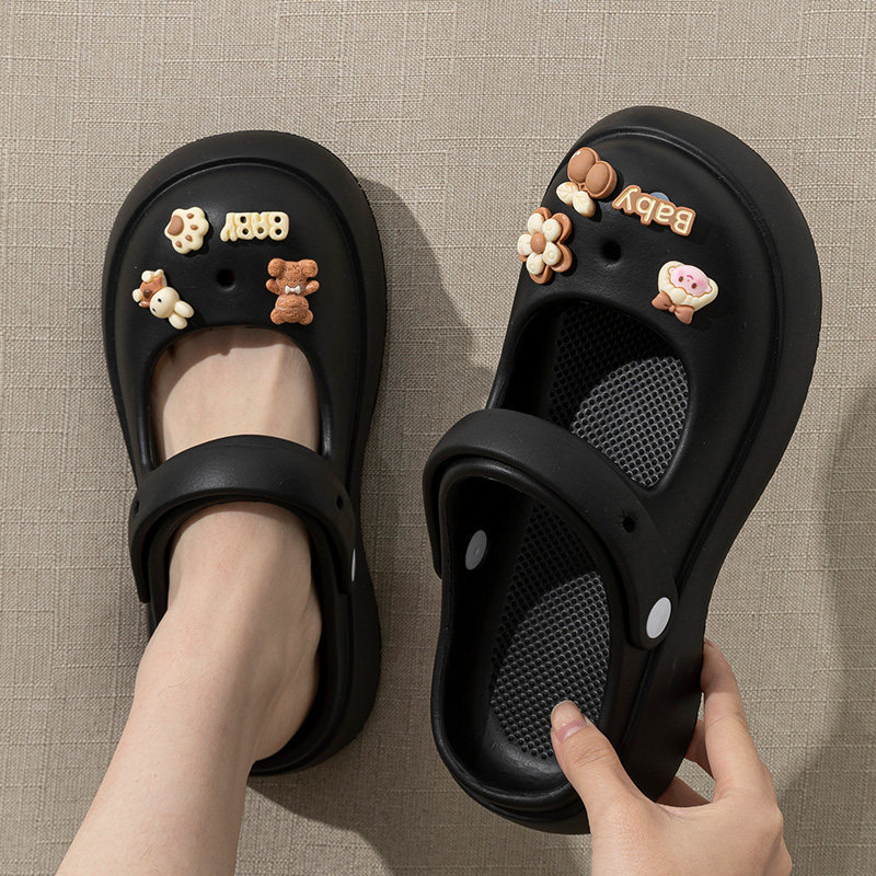 Mary Jane clogs for women, summer 2025 new model, cute and suitable for outdoor wear, soft-soled, height-increasing, beach-style, trendy closed-toe sandals